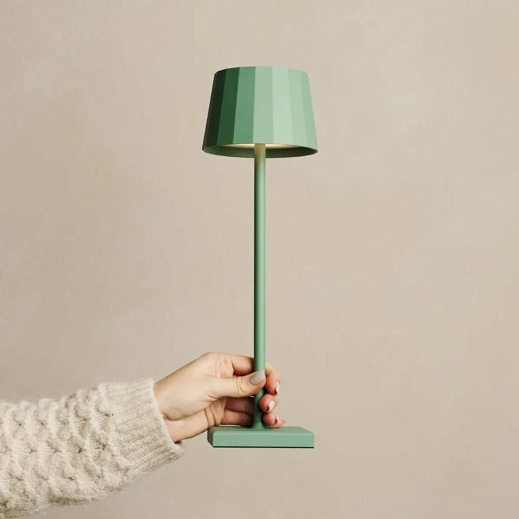 Wouter Sage Green Rechargeable Table Lampe - Charge sans fil, Dimmable, durée de vie de la batterie de 120 heures