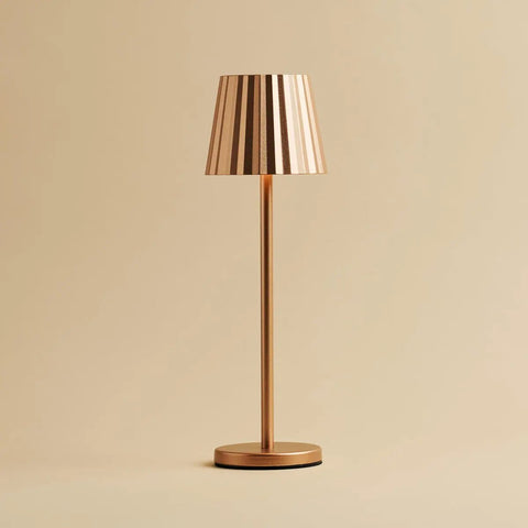 Combi Set Professional - 8 X Maya Copper Rechargeable Table Lampes et 1 X Station centrale Station de charge sans fil avec Qi-Technology - Perfect pour les restaurants, l'hospitalité et les hôtels