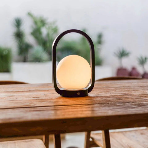 Lampe sans fil en bois marron foncé Skye | Conception rechargeable et variable