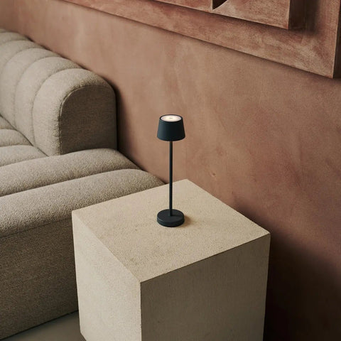 Vondel Mini Stone Grey Grey Rechargeable et Lampe sans fil Perfectionne pour l'industrie hôtelière - Rechargeable sans fil via la station de charge