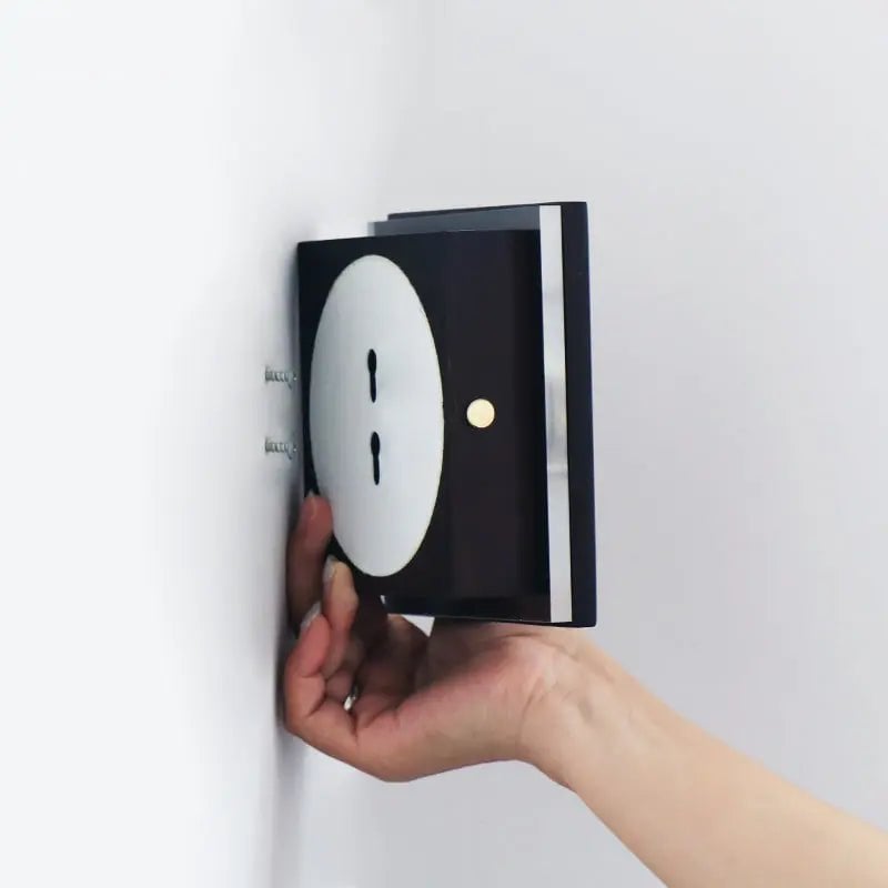 Applique murale sans fil noire Ligne | Conception rechargeable et variable
