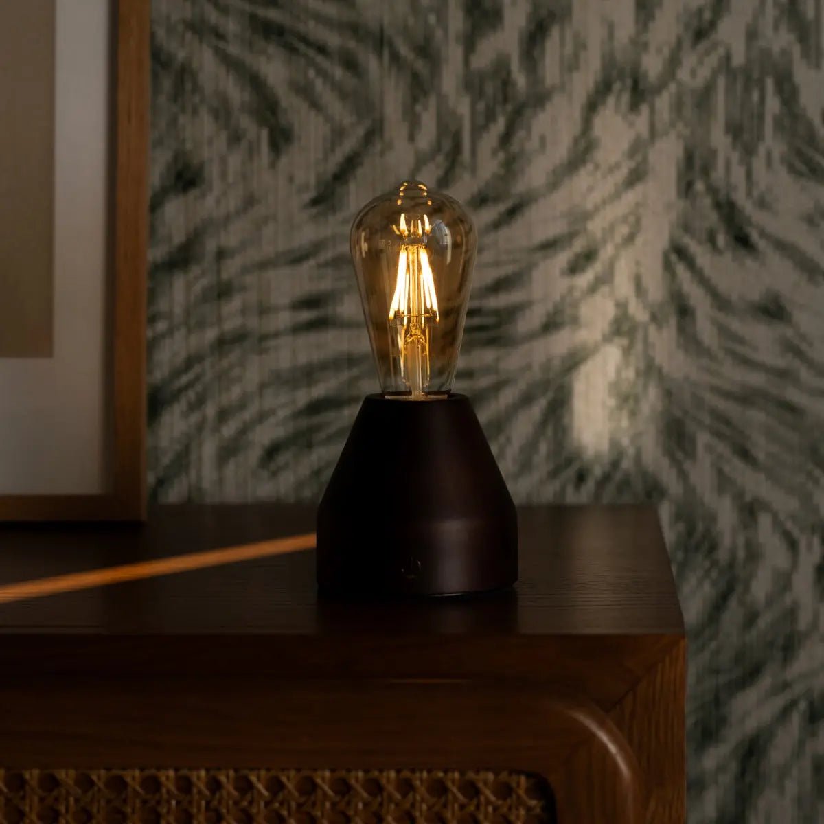 Lampe de table LED rechargeable marron foncé "Zavi" – Sans fil, à intensité variable, batterie de 80 heures