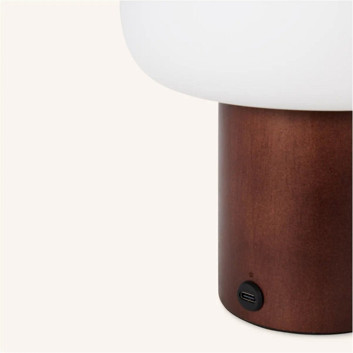 Lampe en bois Fynn marron foncé – Lumière rechargeable et à intensité variable