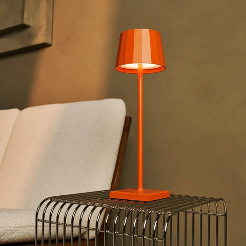 Combi set professionnel - 8 x wouter fleurs de table de table rechargeable orange et 1 x station de charge sans fil avec Qi-technologie - parfait pour les restaurants, l'hospitalité et les hôtels