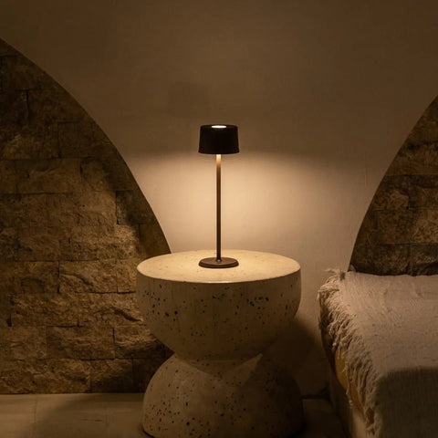 Lampe de table rechargeable en fer David Mocha Brown – Intensité variable et sans fil avec batterie de 120 heures