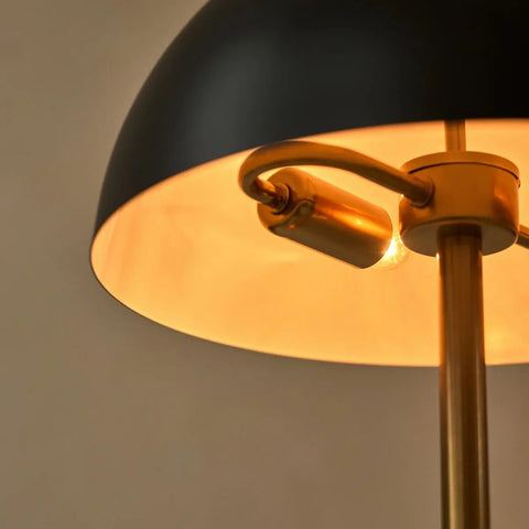 Lampe de table Lola Gold & Black – Design élégant en métal avec interrupteur marche/arrêt