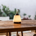Lampe rechargeable "Liv" marron foncé – Bracelet en cuir, 3 modes d'éclairage, sans fil