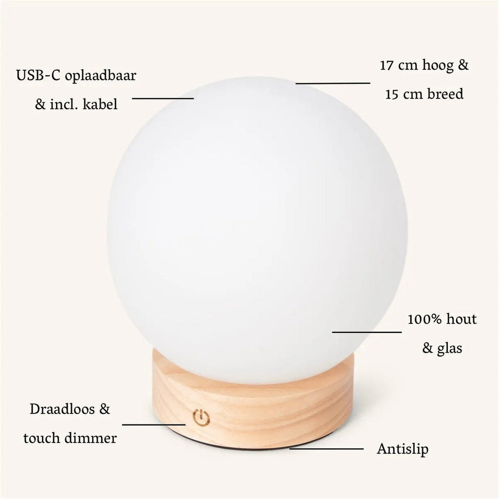 Lampe en bois brun clair avec une ampoule en verre - Light sans fil rechargeable et dimmable