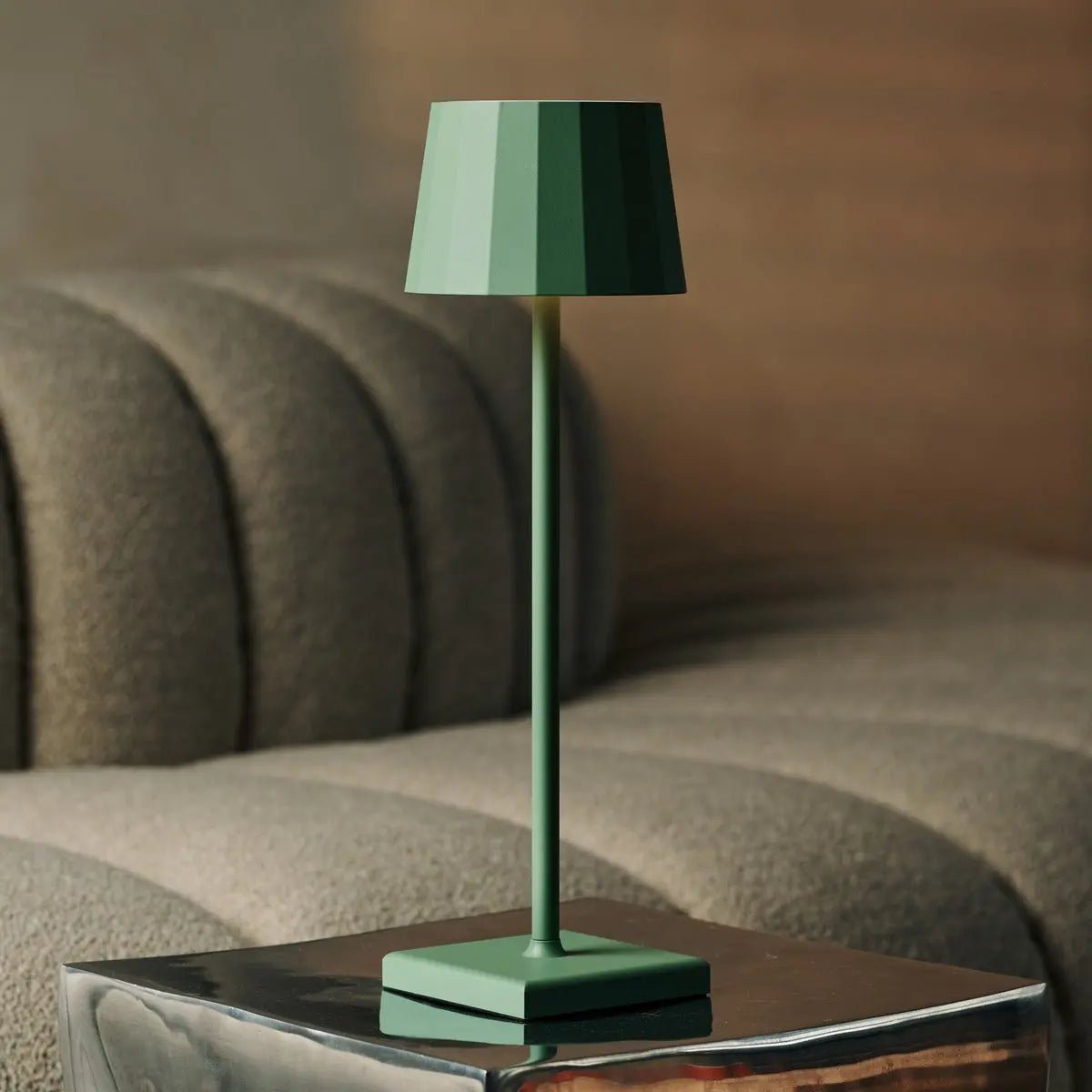 Wouter Sage Green Rechargeable Table Lampe - Charge sans fil, Dimmable, durée de vie de la batterie de 120 heures