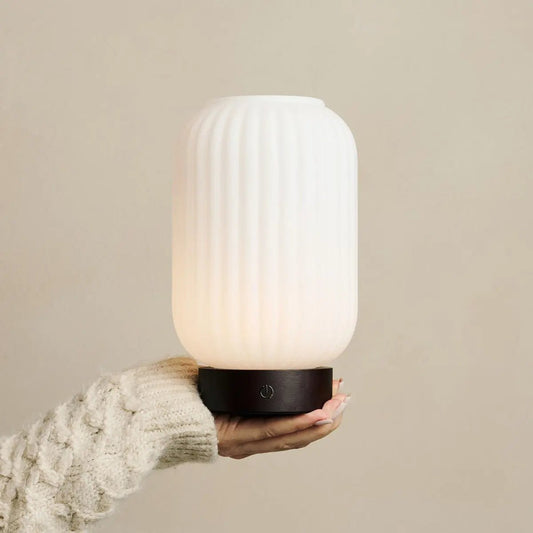 LILLY BRORN DARK BRORN UNIQUE UNIQUE LAMPE - LAMPE DE VERRE GRATITE, BASE DE BOIS, DIMMABLE, 3 MODES LUMIÈRES