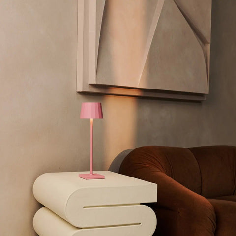 Combi set professionnel - 8 x wouter flamanto rose rechargeable lampes de table et 1 x station de charge sans fil avec Qi-technologie - parfait pour les restaurants, l'hospitalité et les hôtels