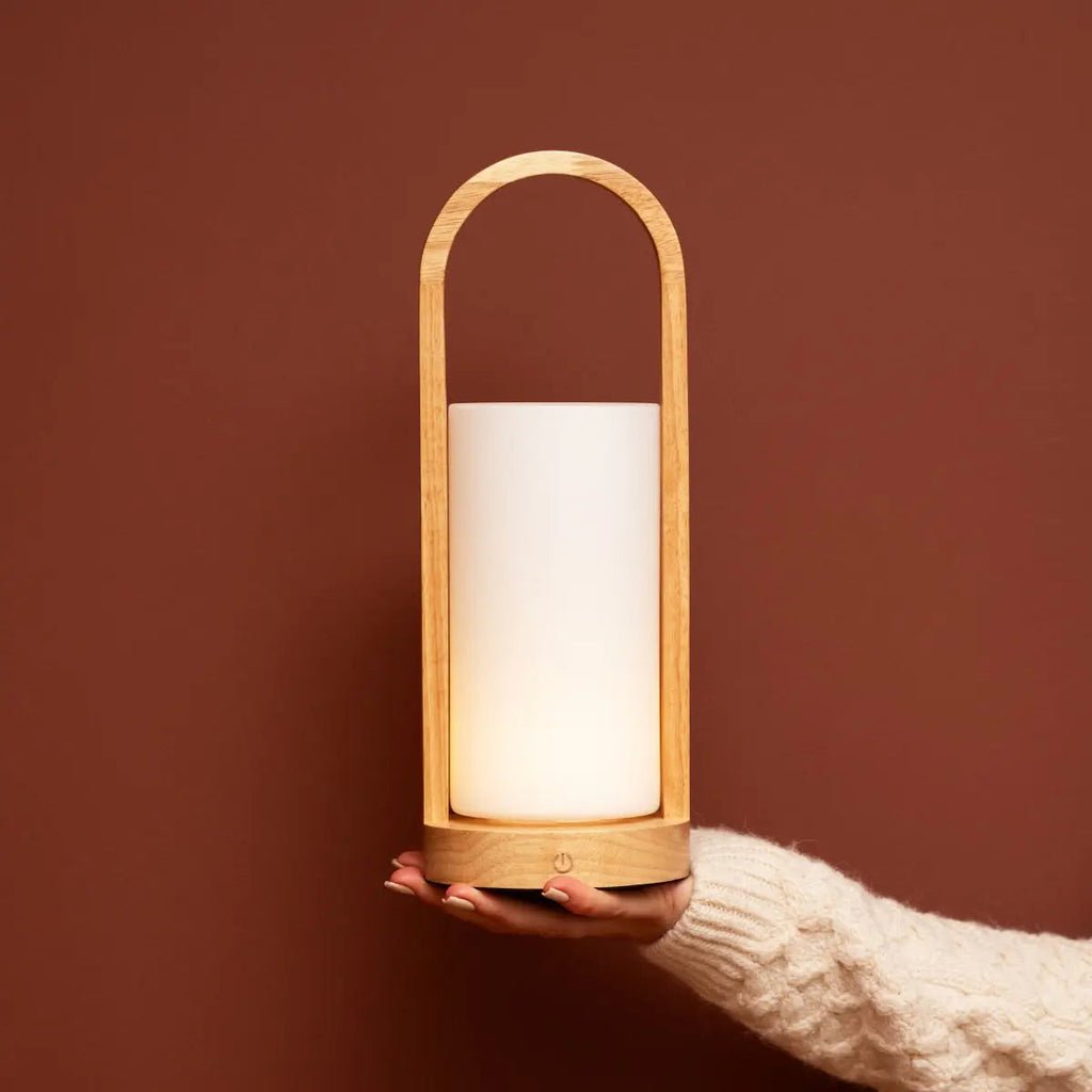 Lampe de table en bois rechargeable Evie marron clair – Intensité variable et sans fil