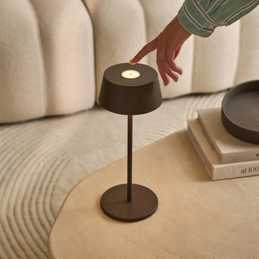 Lampe de table rechargeable Hugo Moka Brown - Élégante, à intensité variable et sans fil