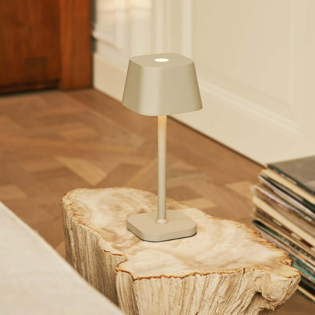 Ava Shadow Gray - lampe de table rechargeable