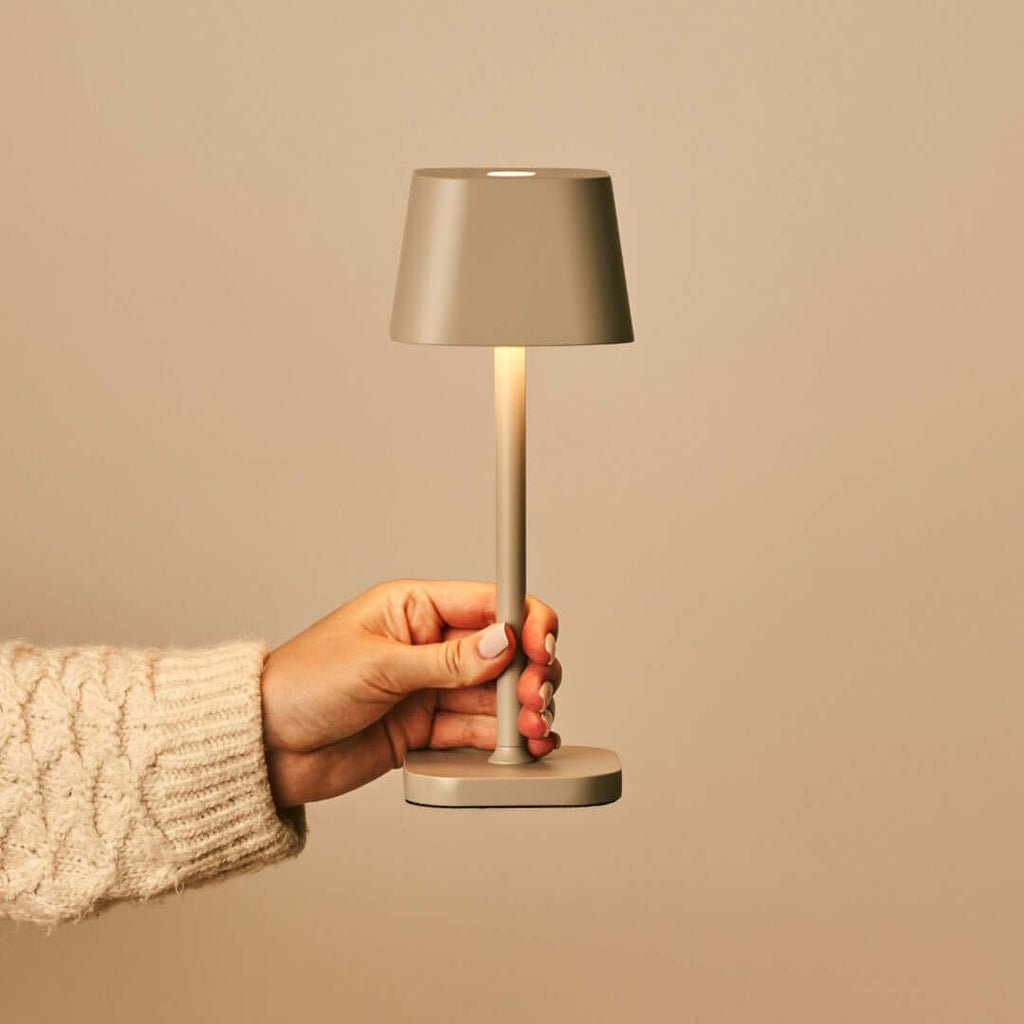 Ava Shadow Gray - lampe de table rechargeable