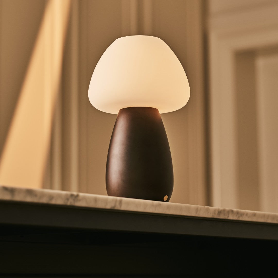 Ours Brown Brown Élégant lampe rechargeable - Design sans fil, dimmable, respectueux de l'environnement