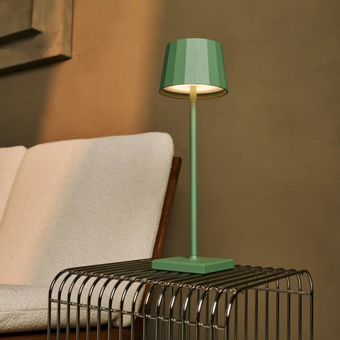 Wouter Sage Green Rechargeable Table Lampe - Charge sans fil, Dimmable, durée de vie de la batterie de 120 heures