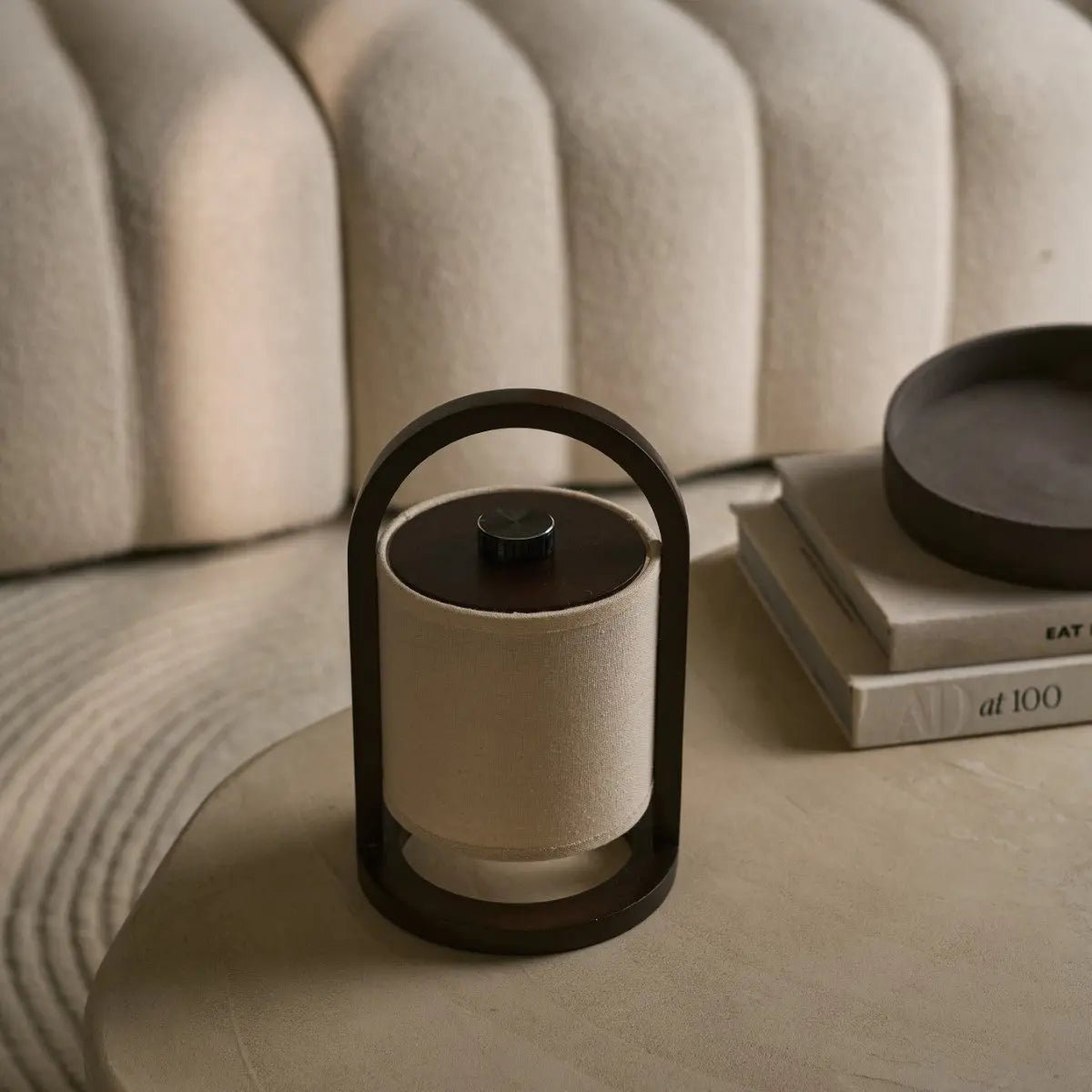 Lampe en bois sans fil River marron foncé – rechargeable et variable