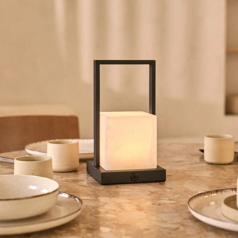 Lampe de table rechargeable Nola en albâtre l trois modes d'éclairage et rechargeable