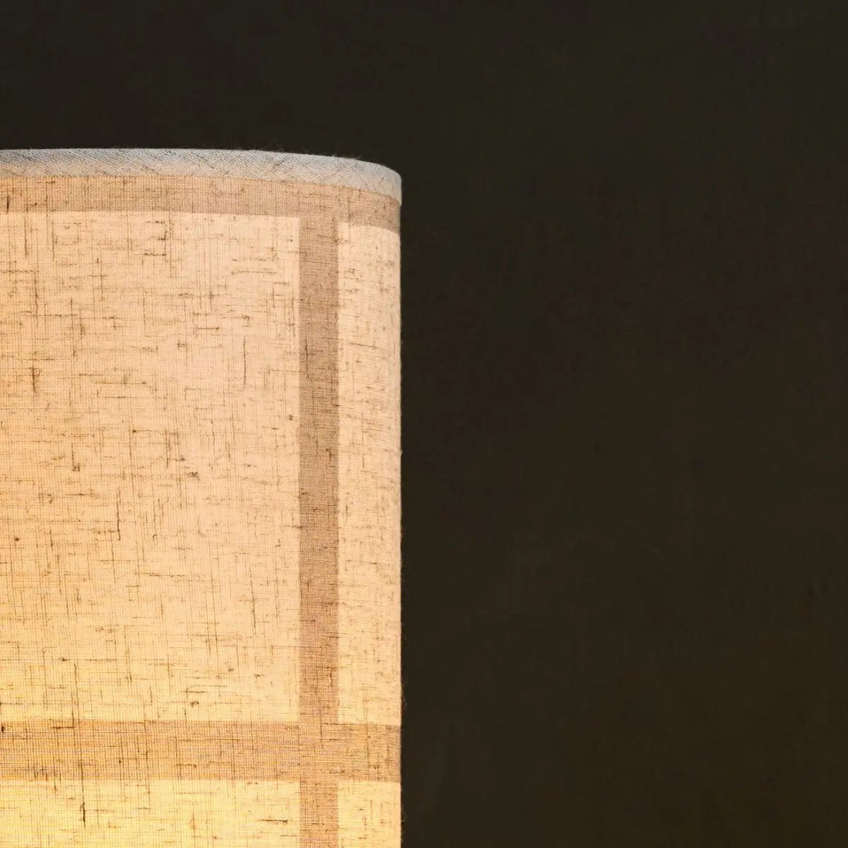 Lampe de table marron foncé Sakura | Abat-jour en mélange de lin et éclairage élégant