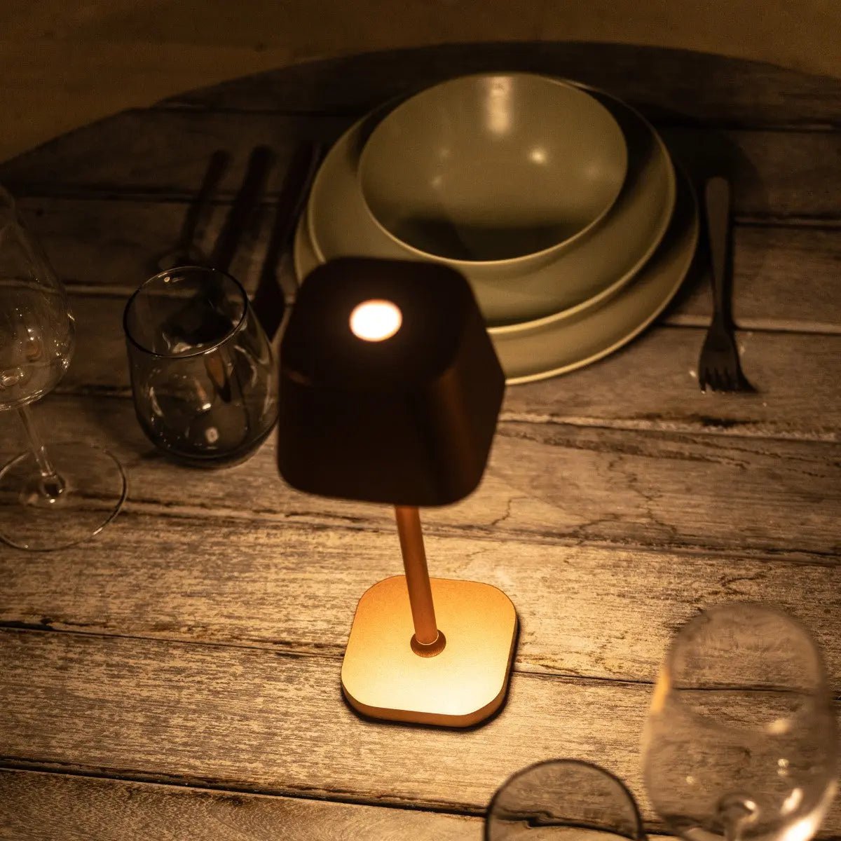 Lampe de table rechargeable en cuivre Ava | Élégant, sans fil et à intensité variable