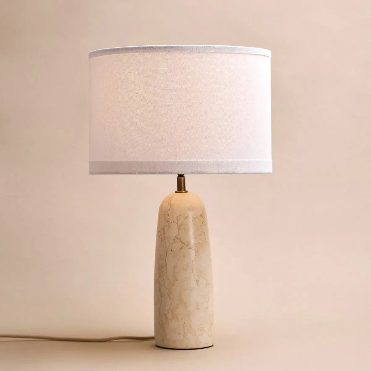 Lampe Charlotte en marbre avec abat-jour en coton – Éclairage élégant pour votre maison