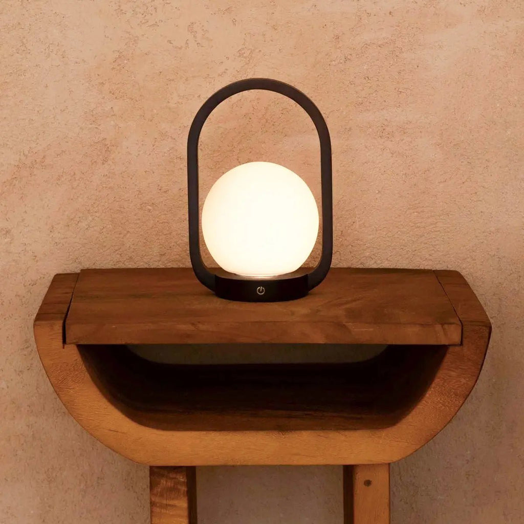 Lampe sans fil en bois marron foncé Skye | Conception rechargeable et variable