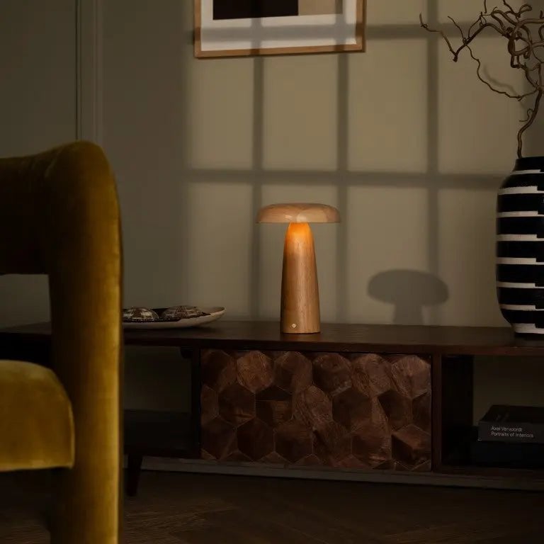Lampe de table en bois Lennart – Éclairage rechargeable, à intensité variable et sans fil