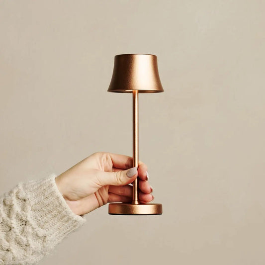 Combi set professionnel - 4 x de pijp mini les lampes de table rechargeables en cuivre et 1 x poste de charge sans fil Amstel avec Qi-Technology - parfait pour les restaurants, l'hospitalité et les hôtels