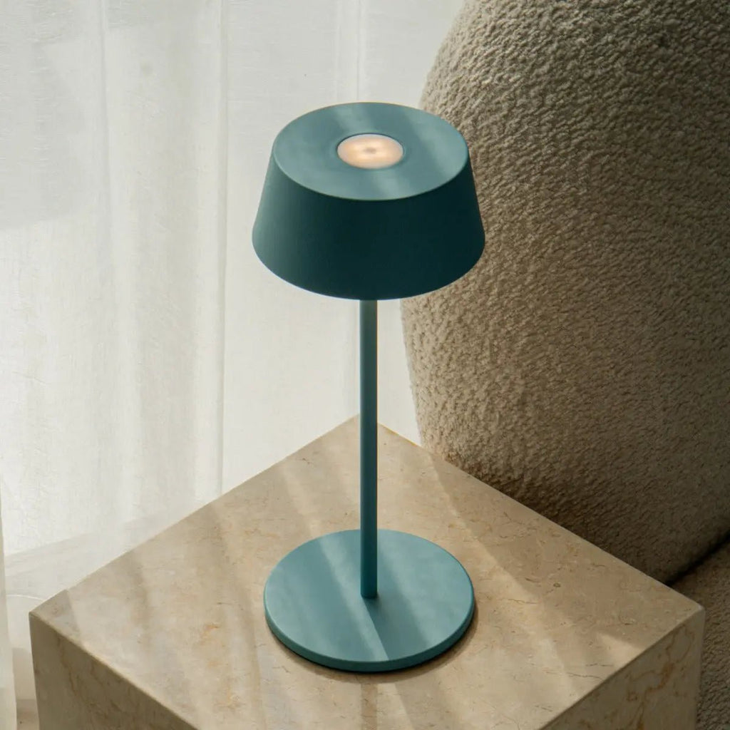 Lampe de table en fer rechargeable bleue Hugo Amsterdams - Intensité variable, élégante et sans fil