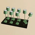 Combi Set Professional - 8 x Wouter Sage Green Rechargeable Table Lampes et 1 X Station centrale Station de charge sans fil avec Qi-Technology - Perfect pour les restaurants, l'hospitalité et les hôtels
