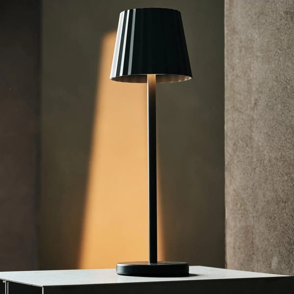 8× Maya Stone Grey — Pack lampes rechargeables hôtel Tavellio