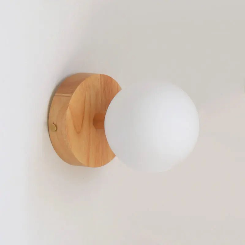 Richella Brown Light Wood & Glass Wall Light - Reccharteable et sans fil