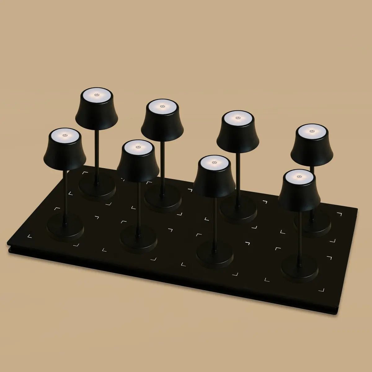 Combi Set Professional - 8 x de Pijp Mini Midnight Black Rechargeable Table Lampes et 1 X Station centrale Station de charge sans fil avec Qi-Technology - Perfect pour les restaurants, l'hospitalité et les hôtels