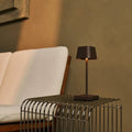 Sarphati Mini Mocha Brown Table sans fil lampe parfaite pour l'industrie hôtelière - rechargeable sans fil via la station de charge, lampe dimmable et 3 modes lumineux