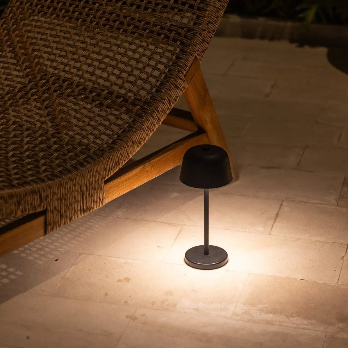 Lampe de table rechargeable noire Anton | Éclairage élégant et sans fil