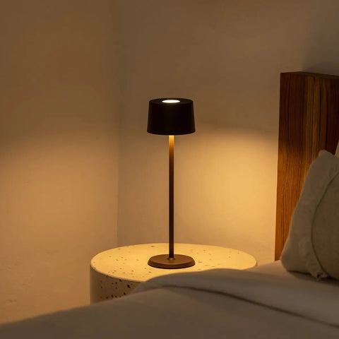 Lampe de table rechargeable en fer David Mocha Brown – Intensité variable et sans fil avec batterie de 120 heures