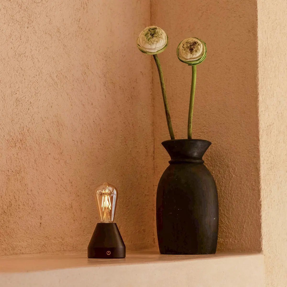 Lampe de table LED rechargeable marron foncé "Zavi" – Sans fil, à intensité variable, batterie de 80 heures