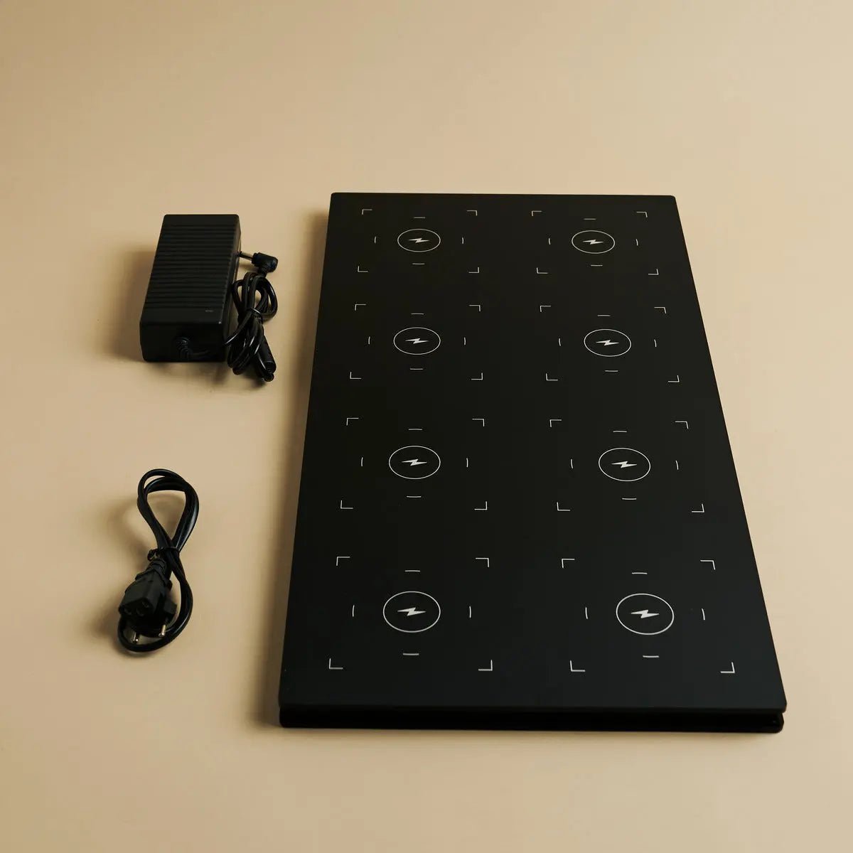 Combi set professionnel - 8 x Sarphati Mini Mouse Grey Reccharteable Table Lampes et 1 X Station centrale Station de charge sans fil avec Qi-Technology - Perfect pour les restaurants, l'hospitalité et les hôtels