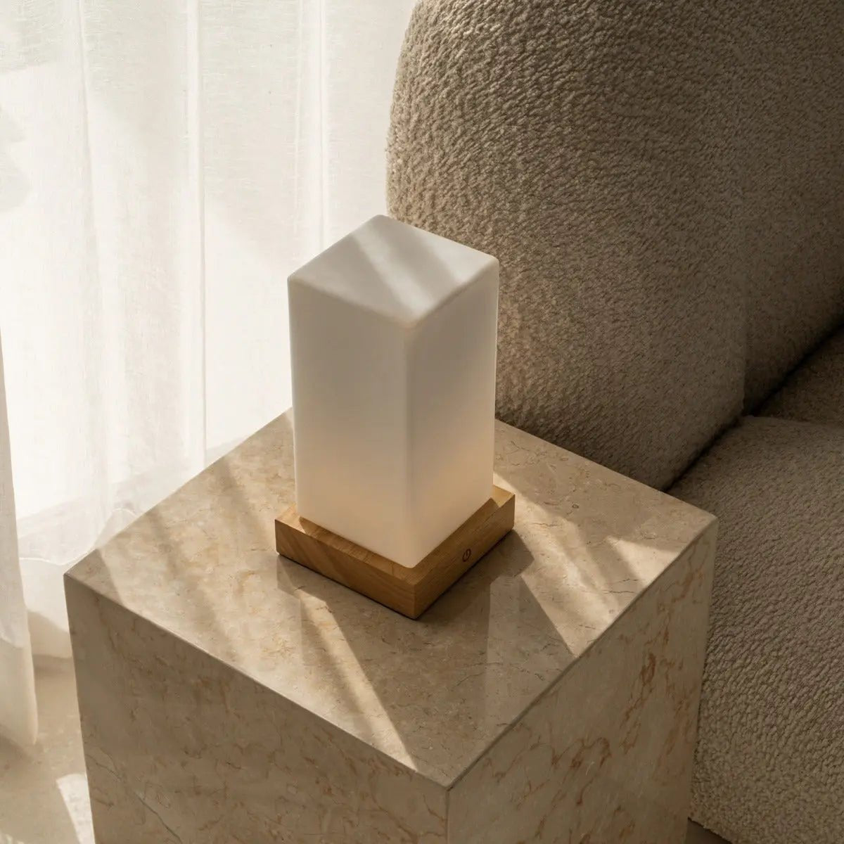 Lampe rechargeable en bois marron clair Zayn L Batterie dimmable et sans fil et bonne batterie