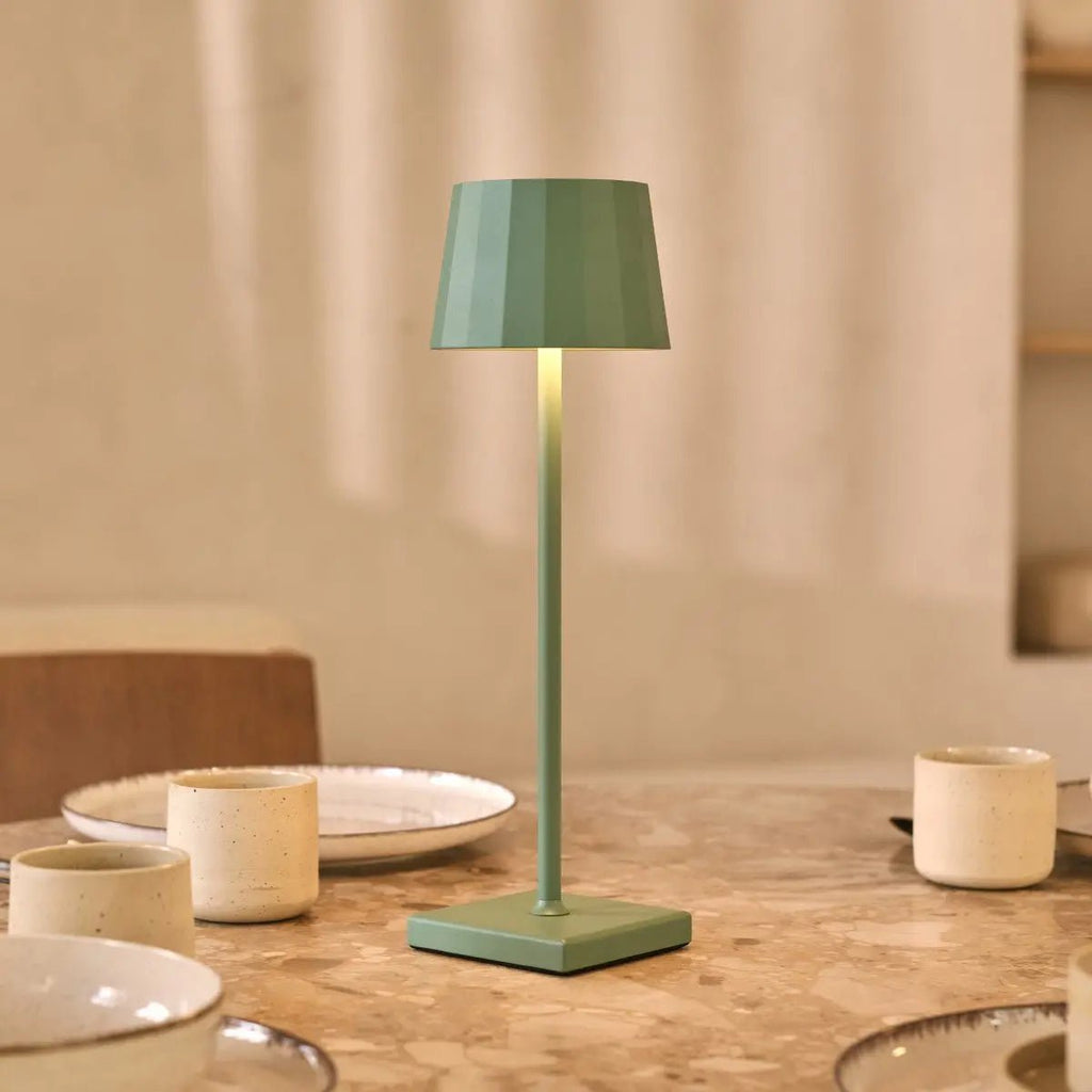 Wouter Sage Green Rechargeable Table Lampe - Charge sans fil, Dimmable, durée de vie de la batterie de 120 heures
