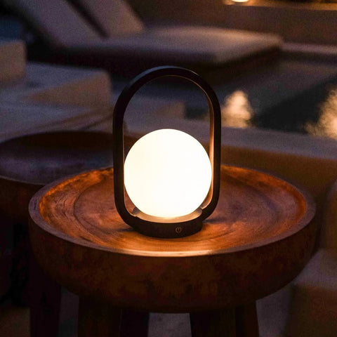 Lampe sans fil en bois marron foncé Skye | Conception rechargeable et variable
