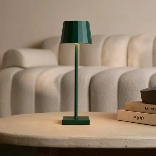 Lampe de table rechargeable vert William Pine – USB-C, intensité variable, batterie 120 heures