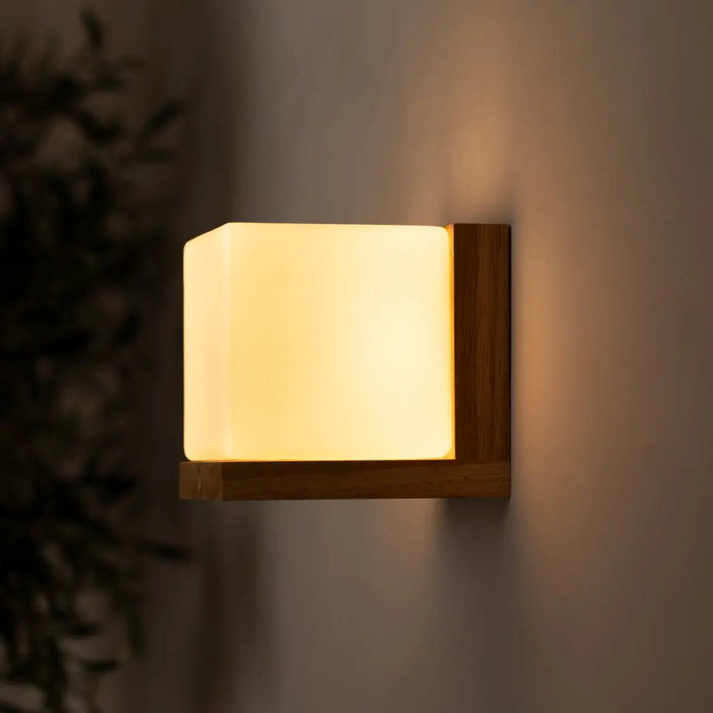 Lizzy Brown carré Rechargeable Lampe murale en bois - Éclairage sans fil, dimmable et élégant