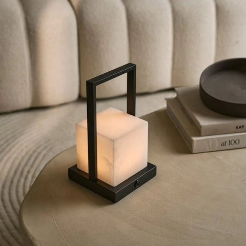 Lampe de table rechargeable Nola en albâtre l trois modes d'éclairage et rechargeable
