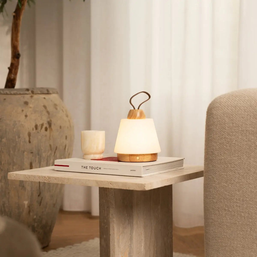 Lampe rechargeable Liv Light Brown – Bracelet en cuir, à intensité variable, sans fil