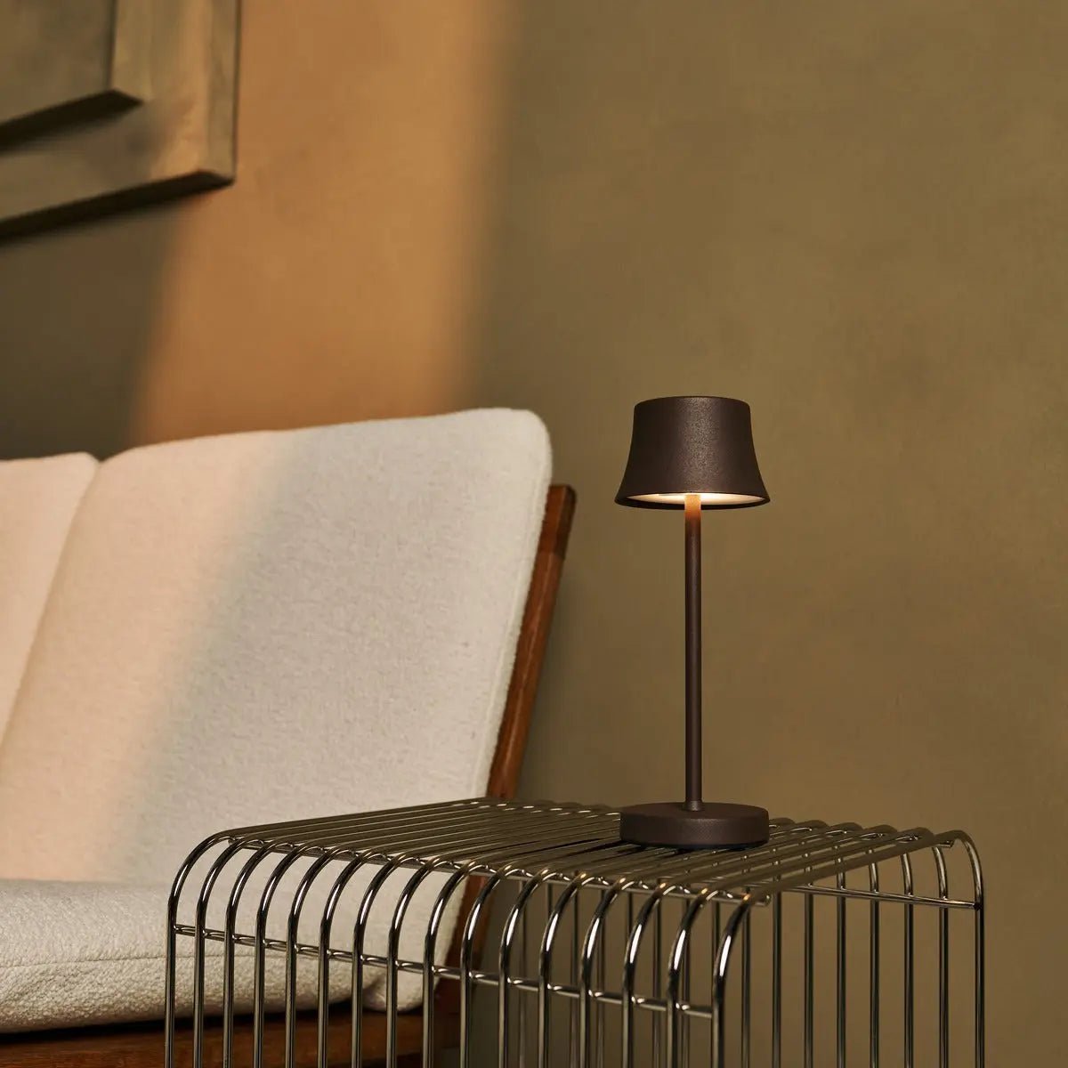 De Pijp Mini Mocha Brown Brown Rechargeable Table Lampe - Charge sans fil, lampe dimmable et 3 couleurs claires