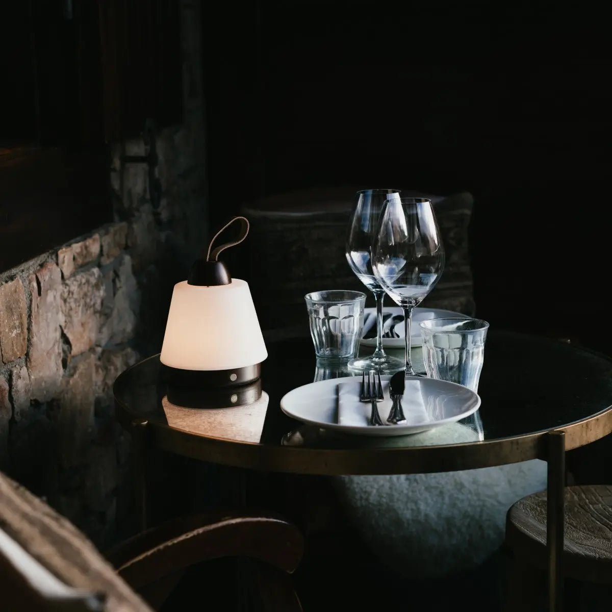 Lampe rechargeable "Liv" marron foncé – Bracelet en cuir, 3 modes d'éclairage, sans fil