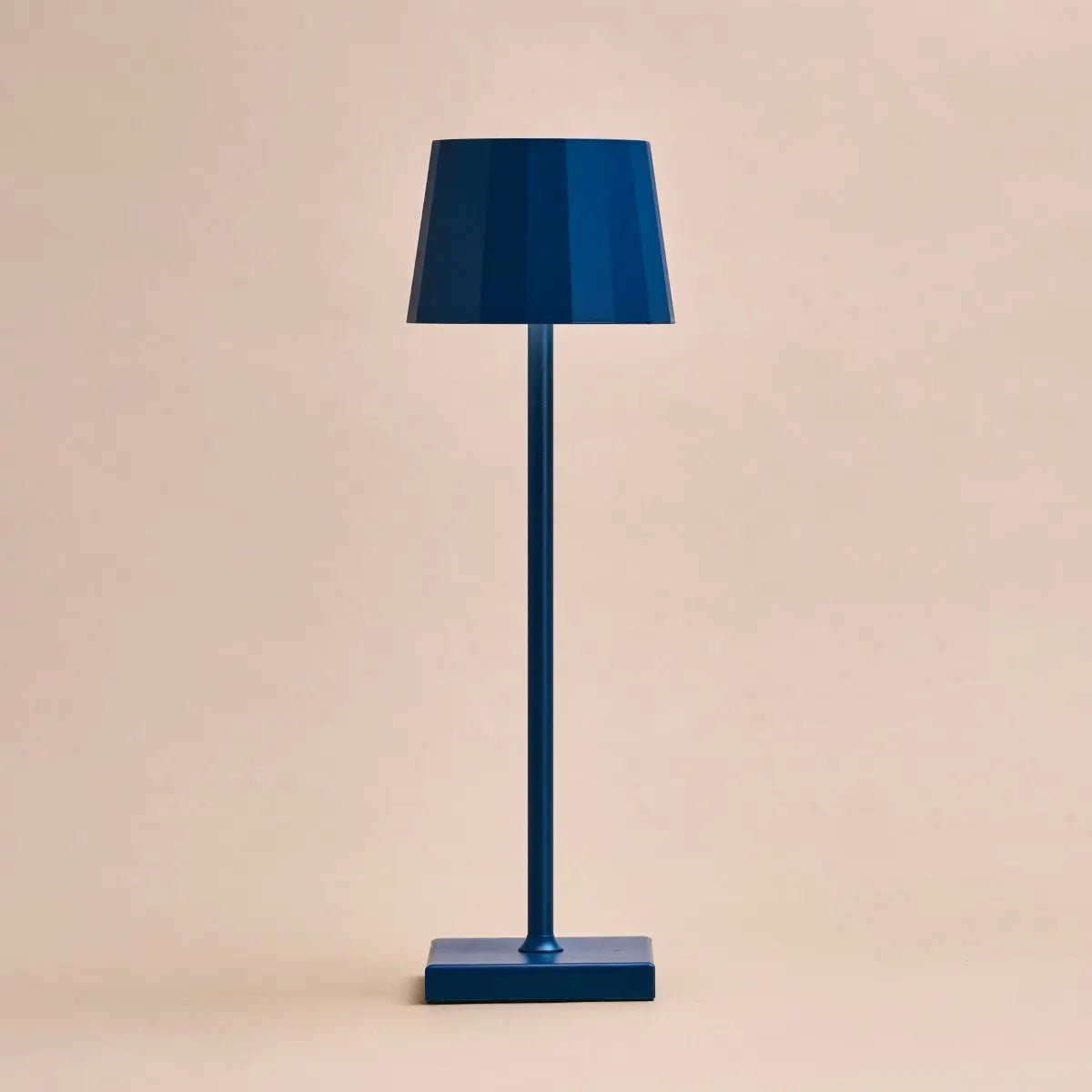 Wouter Delftware Blue Rechargeable Table Lampe - Charge sans fil, Dimmable, durée de vie de la batterie de 120 heures