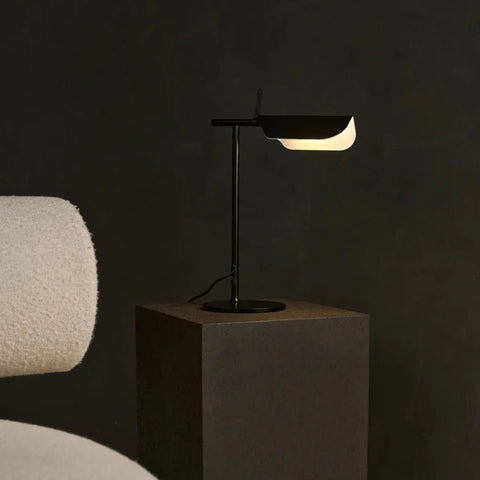 Lampe de Commode Marcello en Métal Noir – Design Scandinave Moderne